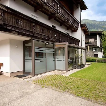 Apartment In Near Spieljochbahn