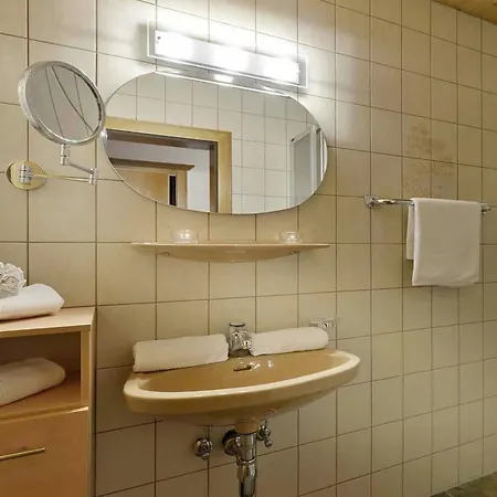 Apartment In Near Spieljochbahn